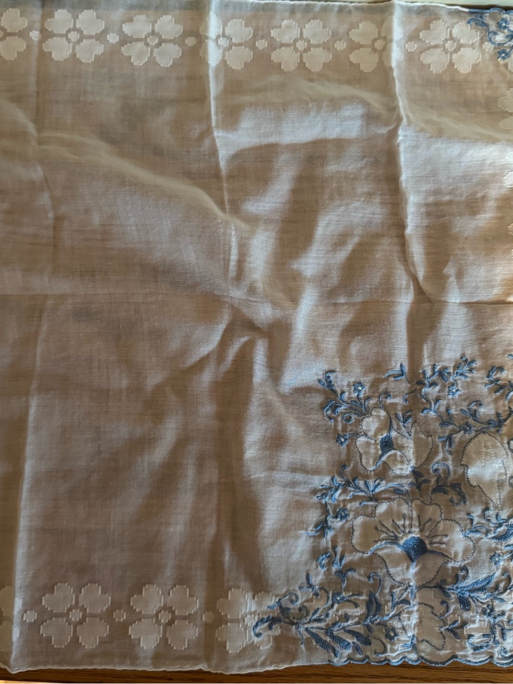 Vintage Blue Floral Embroidered Beige Linen Hanker-chief